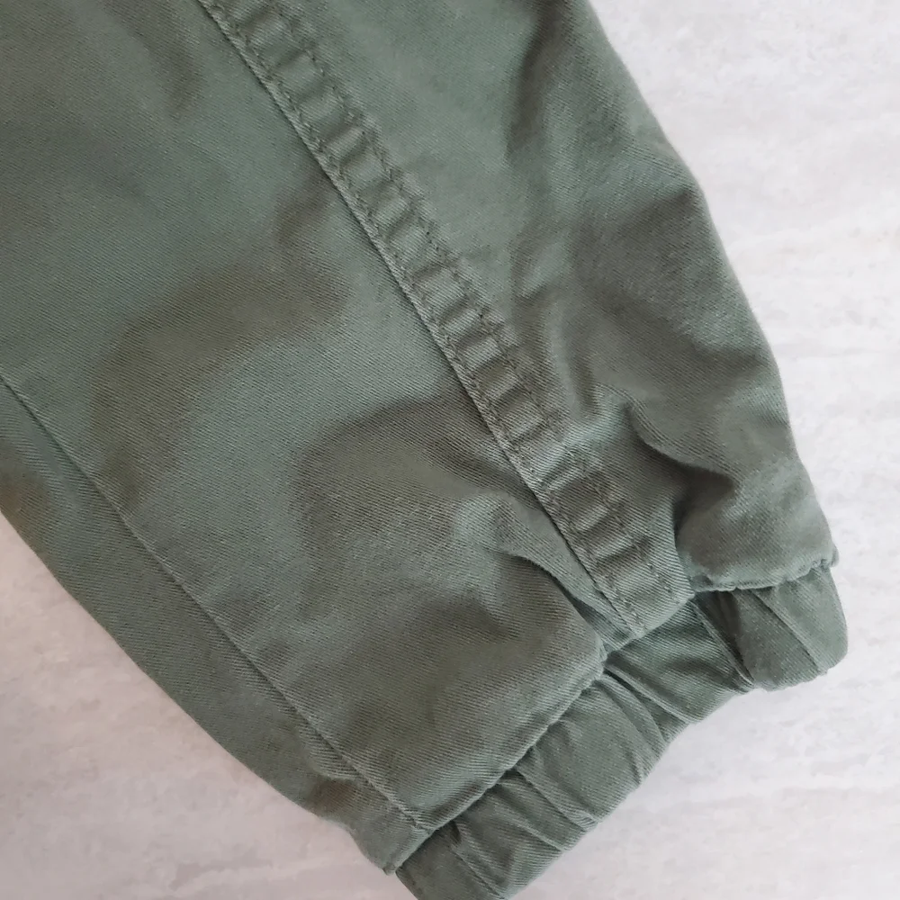 GAP Cargo Joggers Toddler 12-18 mo Desert Cactus Pull on‎ Pockets